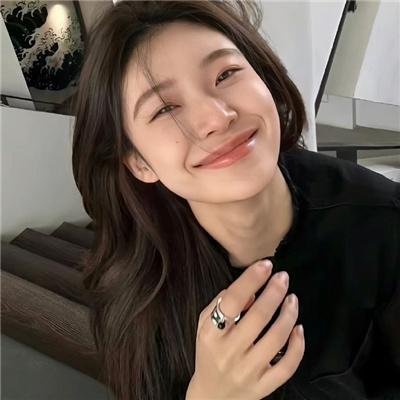 岸边露伴一动不动